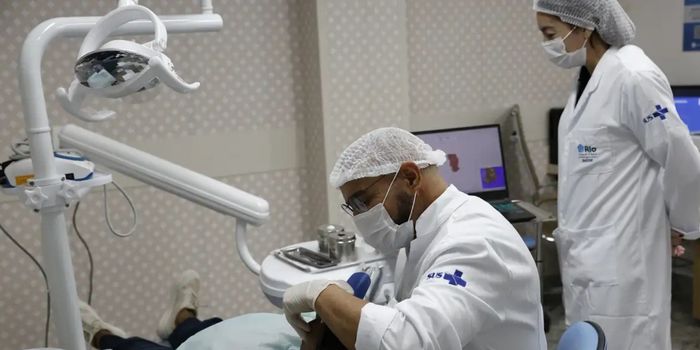 Comissão de Assuntos Sociais do Senado aprova projeto que aumenta o piso salarial de médicos e cirurgiões-dentistas para R$ 13.662. Texto segue para a Câmara se não houver recurso ao plenário.