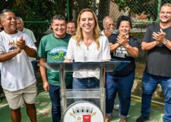 Prefeitura de Vitória inicia construção de nova praça em Santos Reis. Projeto inclui quadra esportiva, playground, academia ao ar livre e melhorias de acessibilidade.