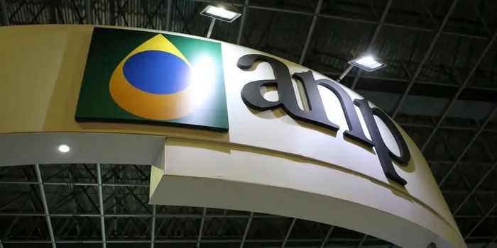 Produção brasileira de petróleo e gás natural atingiu recorde histórico em abril de 2026, com destaque para o pré-sal e os campos de Búzios e Mero.