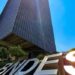 Lula afirma que confiança entre funcionários e direção do BNDES impulsiona resultados do banco. Governo anuncia R$ 140 bilhões para a Nova Indústria Brasil.