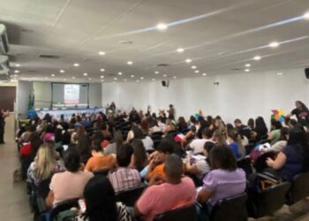 VII Seminário PETI da Região Metropolitana acontece em Vila Velha com foco na prevenção e erradicação do trabalho infantil, reunindo especialistas e representantes da rede de proteção.