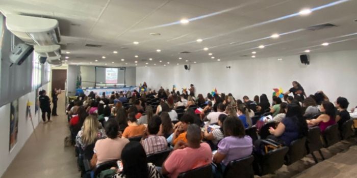 VII Seminário PETI da Região Metropolitana acontece em Vila Velha com foco na prevenção e erradicação do trabalho infantil, reunindo especialistas e representantes da rede de proteção.