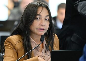 CCJ do Senado aprova projeto que torna hediondos e inafiançáveis crimes sexuais contra crianças e pessoas vulneráveis. Texto segue para votação em Plenário.