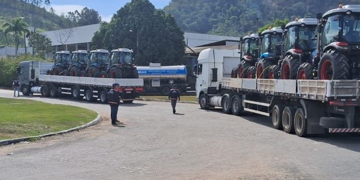 Operação da Sefaz em João Neiva autuou cargas sem documentação fiscal e aplicou R$ 28,4 mil em multas. Cerca de 130 caminhões foram fiscalizados na ação.