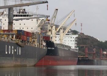Exposição “190 Caminhos da Cidadania”, na Assembleia Legislativa do Espírito Santo, mostra a importância do Parlamento na construção de estradas, ferrovias e portos que impulsionaram o desenvolvimento do estado.