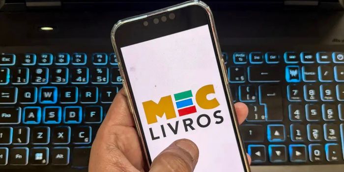 Plataforma MEC Livros amplia acervo para mais de 26 mil obras gratuitas e reforça cursos de inglês e espanhol com cerca de 800 aulas.