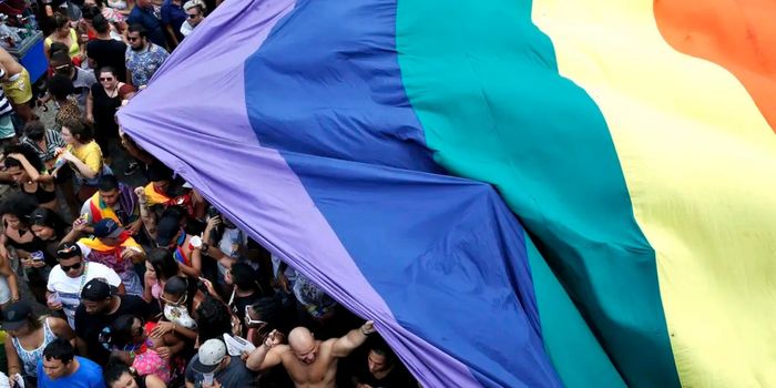 CNJ registra forte crescimento de processos por intolerância e injúria contra pessoas LGBTQIA+ em 2025, com quase triplicação em casos de identidade de gênero.