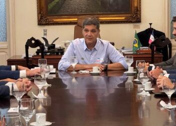 Projeto pioneiro no Espírito Santo prevê posto integrado de biometano e GNV para veículos pesados, com investimento de R$ 17 milhões voltado à sustentabilidade e inovação.