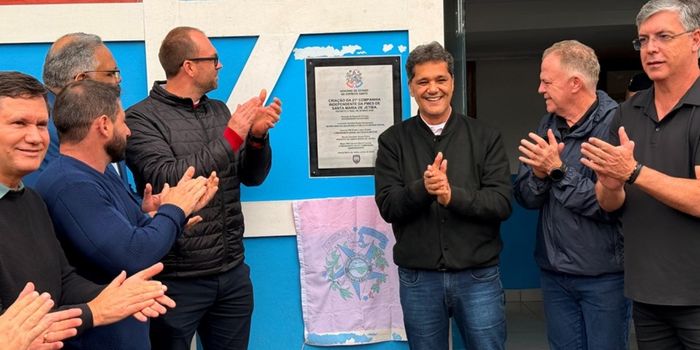 Ricardo Ferraço inaugura Companhia Independente da PM em Santa Maria de Jetibá, autoriza obras na ES-264, entrega títulos de propriedade e anuncia investimentos para o agronegócio capixaba.