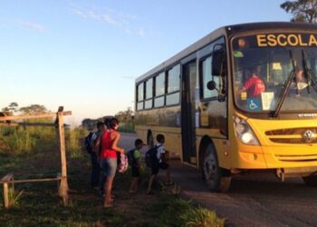 Projeto em análise na Assembleia Legislativa cria diretrizes para melhorar o transporte rural e as estradas vicinais no Espírito Santo.