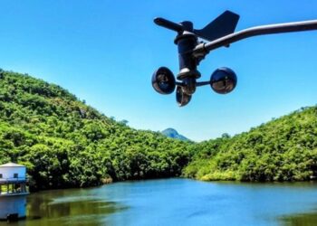 Governo do Espírito Santo intensifica ações de prevenção e adaptação diante da previsão do El Niño 2026/2027. Estado reforça monitoramento, segurança hídrica e combate a incêndios.