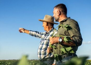Deputado propõe política estadual para incentivar sucessão familiar na agricultura e estimular permanência de jovens no campo no Espírito Santo.