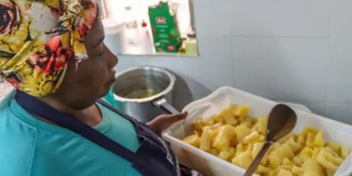 Governo federal anuncia investimento de R$ 2,9 milhões para expandir ações das Cozinhas Solidárias e promover inclusão produtiva da população em situação de rua.