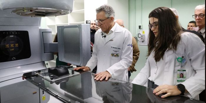Hospital do Fundão inaugura a primeira UTI Inteligente do SUS, equipada com inteligência artificial para agilizar diagnósticos e reduzir filas de atendimento.