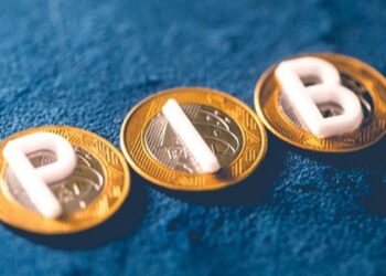 Economia do Espírito Santo cresce 5% no primeiro trimestre de 2026, superando o resultado nacional. Indústria e serviços impulsionam o avanço do PIB estadual.