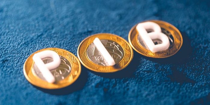 Economia do Espírito Santo cresce 5% no primeiro trimestre de 2026, superando o resultado nacional. Indústria e serviços impulsionam o avanço do PIB estadual.