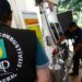 ANP encontrou indícios de preços abusivos em combustíveis e gás de cozinha após mais de 2 mil fiscalizações. Agência ampliará ações de fiscalização em todo o Brasil.