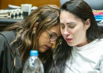 Monique Medeiros deixou o presídio após receber perdão judicial no caso Henry Borel. Ministério Público anuncia recurso contra decisão que desclassificou a acusação de homicídio doloso.