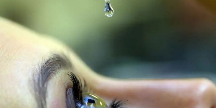 Especialistas alertam que o uso sem orientação médica de corticoides pode provocar glaucoma, aumentar a pressão ocular e causar danos irreversíveis à visão.