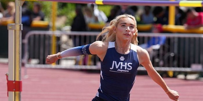 Atleta transgênero conquista títulos no campeonato estadual de atletismo da Califórnia e volta a gerar debates sobre inclusão, regras esportivas e participação em competições femininas.