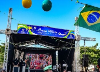 Prefeitura de Vitória instalará telões em cinco locais da cidade para transmissão dos jogos do Brasil na Copa. Estreia da Seleção será exibida em espaços públicos neste sábado.