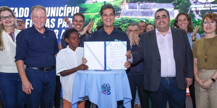 Governo do Espírito Santo anuncia mais de R$ 24 milhões para obras na educação de Guarapari. Investimentos incluem novo CMEI, reformas escolares e modernização do Complexo Educacional CAIC.