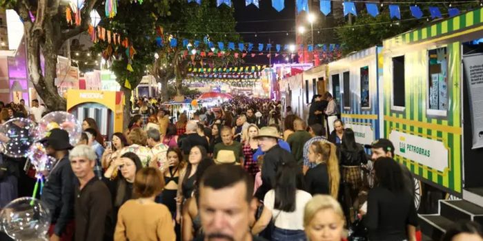 TV Brasil transmite neste fim de semana os festejos juninos de Caruaru, Mossoró e Assú. O especial Arraiá Brasil reúne shows ao vivo e atrações culturais para todo o país.