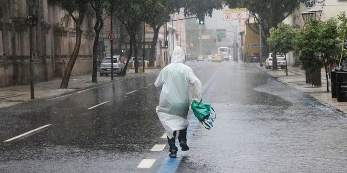 Inmet prevê temporais com chuva intensa, ventos e granizo nas regiões Sul, Sudeste e Centro-Oeste. El Niño volta a se fortalecer e pode atingir intensidade forte em 2026.