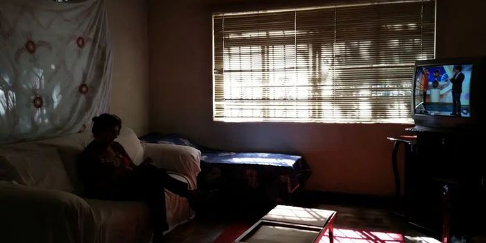 Casos de violência contra idosos aumentaram 24% no Rio de Janeiro em 2025. Negligência lidera ocorrências e mulheres são as principais vítimas.