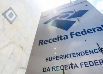 Receita Federal fará pagamento de lote especial de restituição para contribuintes dispensados da declaração do Imposto de Renda. Consulta abre em 8 de julho.