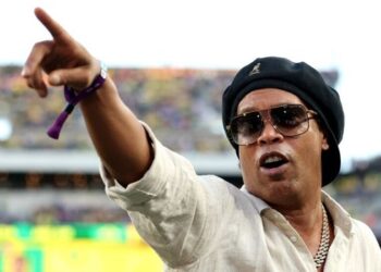 Ronaldinho Gaúcho voltará aos gramados aos 46 anos. Ídolo do futebol brasileiro defenderá o Ravenna, da terceira divisão da Itália.