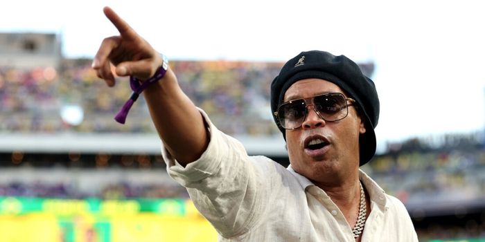 Ronaldinho Gaúcho voltará aos gramados aos 46 anos. Ídolo do futebol brasileiro defenderá o Ravenna, da terceira divisão da Itália.