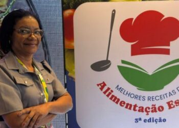 Merendeira de Vitória é destaque nacional ao vencer concurso do FNDE com receita inovadora servida na alimentação escolar.