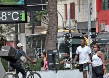 Estudo aponta associação entre ondas de calor e 120 mil mortes no Brasil entre 2000 e 2019, além do aumento de internações por diversas doenças.
