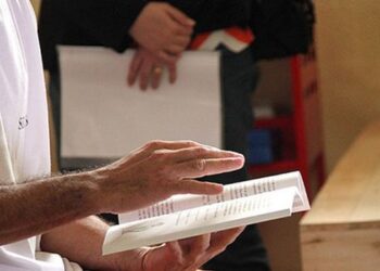 Tribuna Popular da Ales debate projetos de ressocialização por meio da literatura, demandas das pessoas com deficiência visual e ações dos conselhos de segurança.