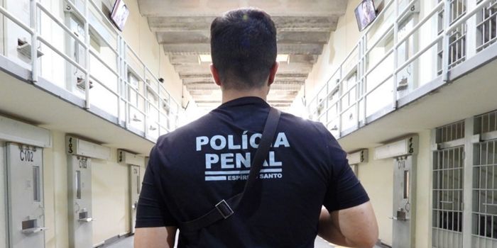 Governo do Espírito Santo convoca 600 aprovados no concurso da Polícia Penal para curso de formação em agosto. Medida reforça a segurança pública e amplia o efetivo prisional.