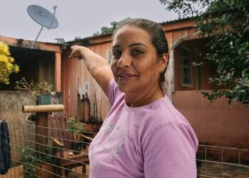 Mais de 246 mil famílias de baixa renda já receberam gratuitamente a nova parabólica digital pelo programa Brasil Antenado. Saiba quem tem direito e como solicitar.