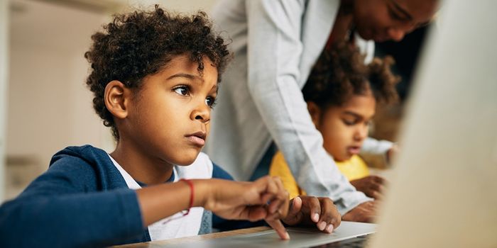 Tribuna Popular da Assembleia Legislativa do Espírito Santo debate inteligência artificial na educação, empoderamento de meninas e papel das organizações sociais na próxima quarta-feira (10).