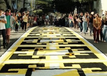  Assembleia Legislativa aprova projeto que reconhece a Festa de Corpus Christi de Paraju, em Domingos Martins, como patrimônio cultural imaterial do Espírito Santo.