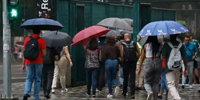 Inmet prevê chuvas em diversas regiões do Brasil nesta quinta e sexta-feira, com destaque para Sudeste, Sul e Norte. Temperaturas podem chegar a 6°C em áreas serranas de Minas Gerais e Rio de Janeiro.