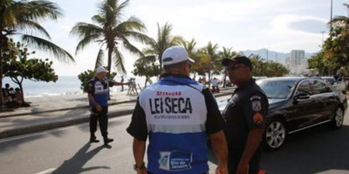 Lei Seca completa 18 anos como referência na segurança viária e na conscientização sobre os riscos de dirigir após consumir bebidas alcoólicas.