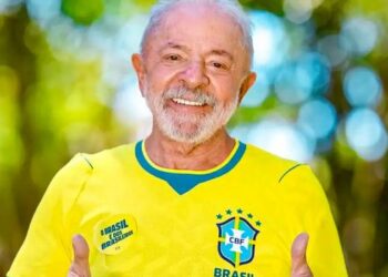 Lula envia mensagem à Seleção Brasileira antes da estreia na Copa do Mundo 2026, pede mais garra aos jogadores e deseja sorte ao técnico Carlo Ancelotti.