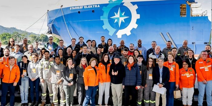 Marinha lança a Fragata Cunha Moreira em Itajaí. Em cerimônia, Lula destaca soberania nacional e importância dos investimentos em defesa.