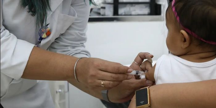 Unicef e OMS apontam melhora na vacinação infantil, mas 13,5 milhões de bebês ainda não receberam nenhuma dose de vacina em 2025.