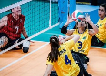 Brasil conquista a medalha de prata no Mundial de Vôlei Sentado feminino e assegura vaga na Paralimpíada de Los Angeles 2028.