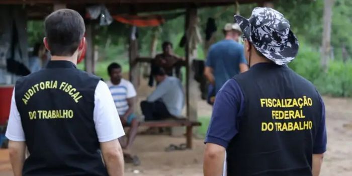 Especialistas contestam acusação dos EUA sobre trabalho forçado e defendem que o Brasil possui uma das legislações mais avançadas no combate à escravidão moderna.