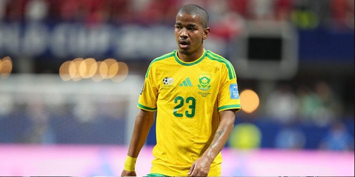 Jayden Adams morre aos 25 anos. Meio-campista da África do Sul disputou a Copa do Mundo de 2026 e teve a morte confirmada pela imprensa local.
