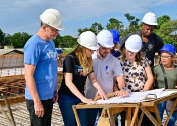 Nova Unidade de Saúde do Bairro República, em Vitória, alcança 20% das obras e ampliará atendimentos de 12 mil para 35 mil por ano.