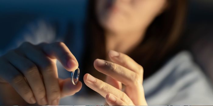 Tendência das alianças de divórcio transforma antigas joias de casamento em símbolos de independência e novos começos.