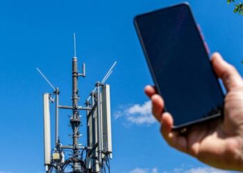 Estudo apresenta tecnologia que reduz ruídos eletromagnéticos e aumenta a segurança e a velocidade das futuras redes 6G.